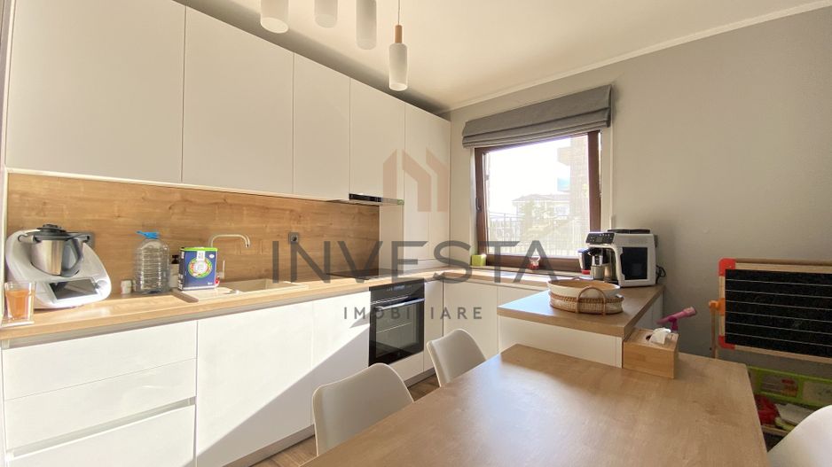 Apartament cu 3 camere si terasa, ansamblul Luminia, Europa - Poză 3