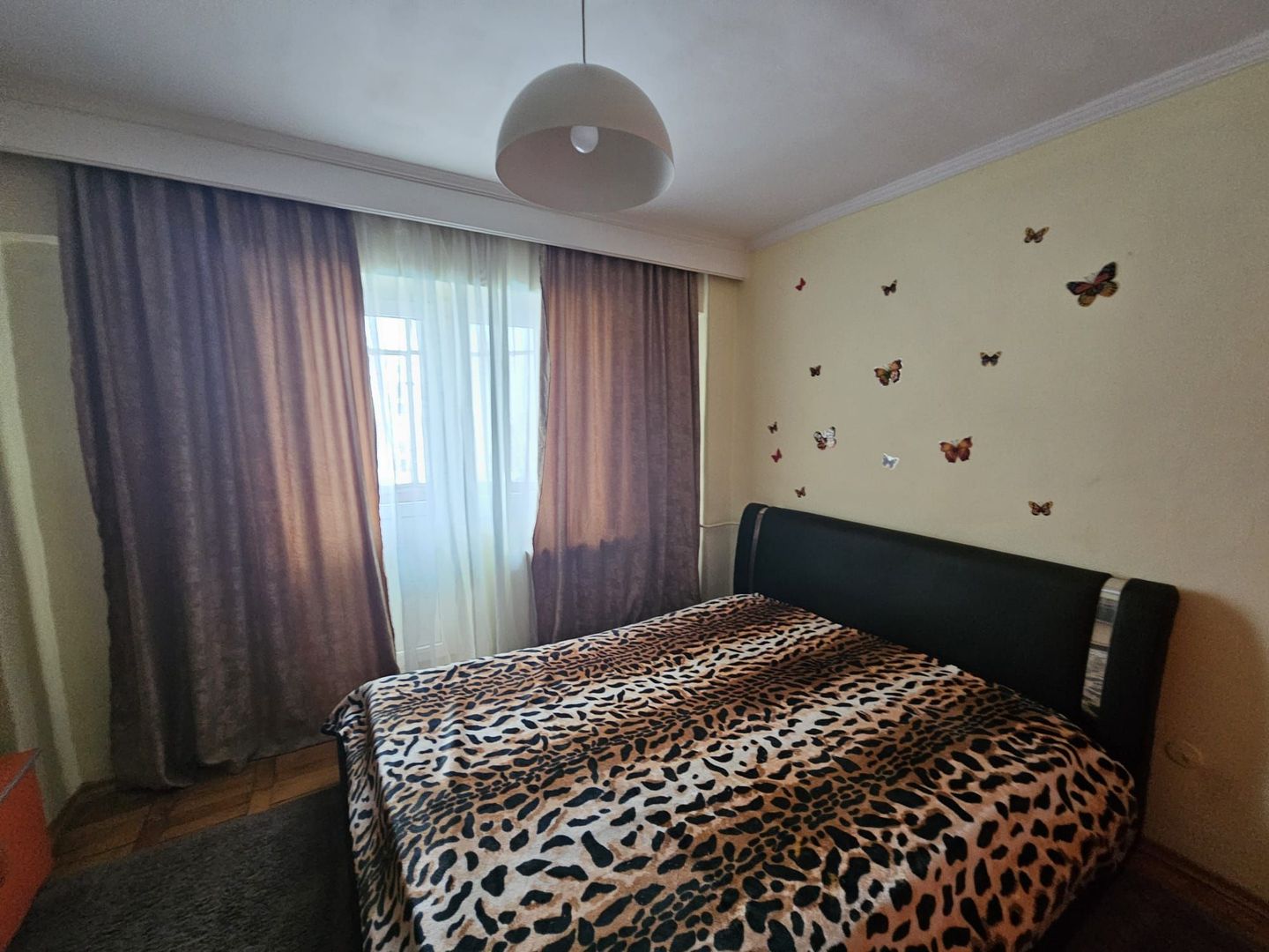 Apartament 2 camere, decomandat, Fratii Golesti - Poză 2