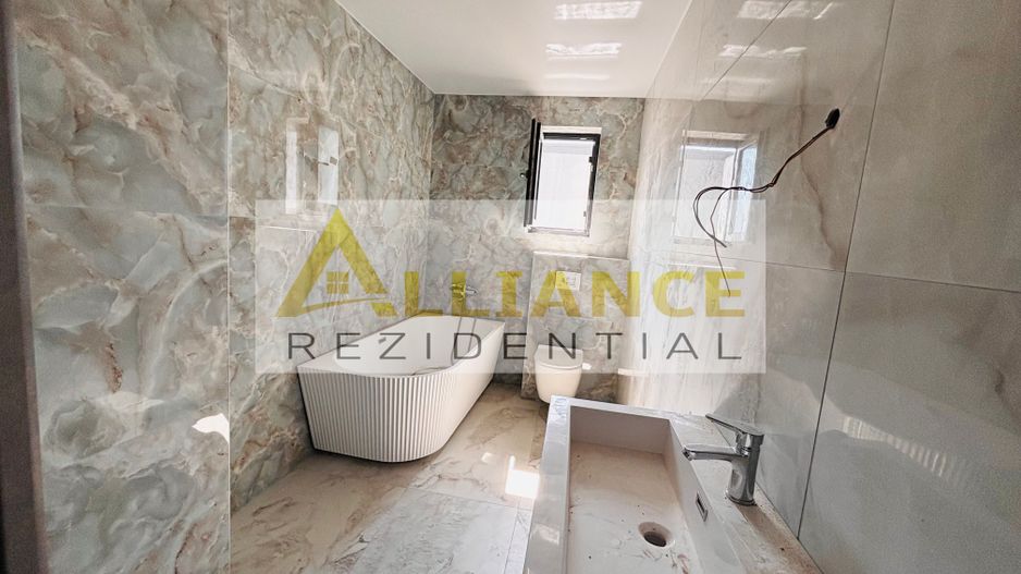 Casă premium de vânzare în zona Miorița - Poză 15