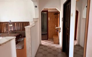 Apartament mobilat cu 2 camere- Etaj 3, balcon, pivnita si boxa - Poză 4