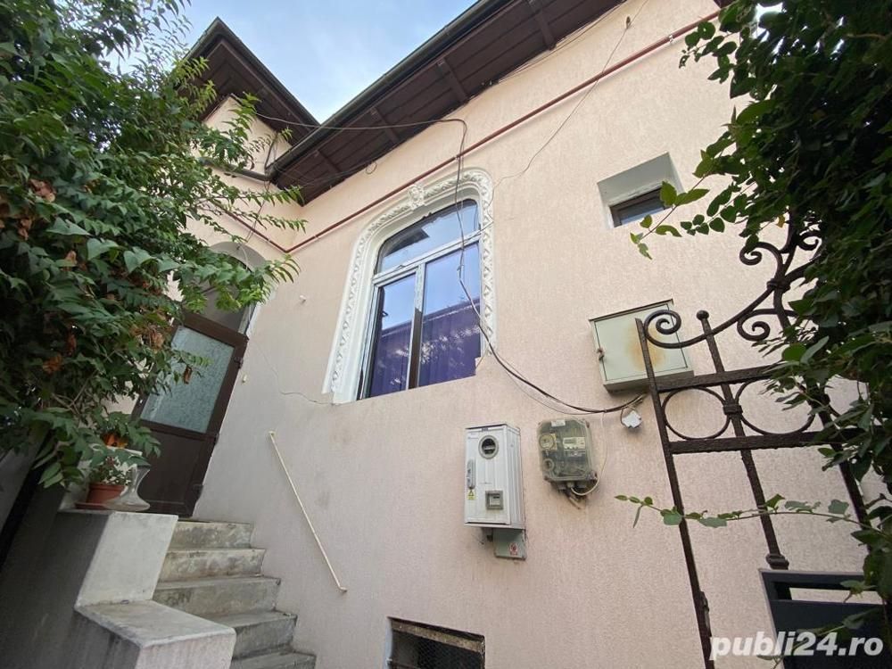 Casa rond Cosbuc (Piata Regina Maria) - Poză 1