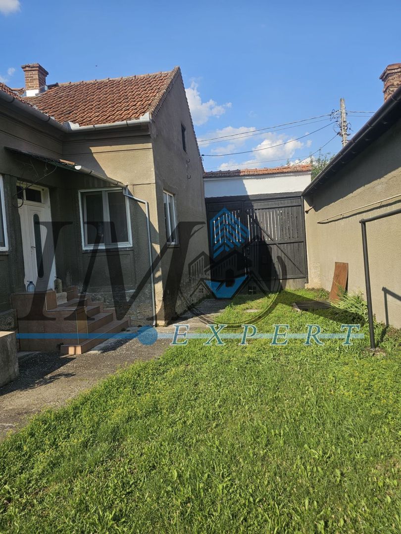 Casa de Vanzare in zona centrala in Geoagiu - Poză 9