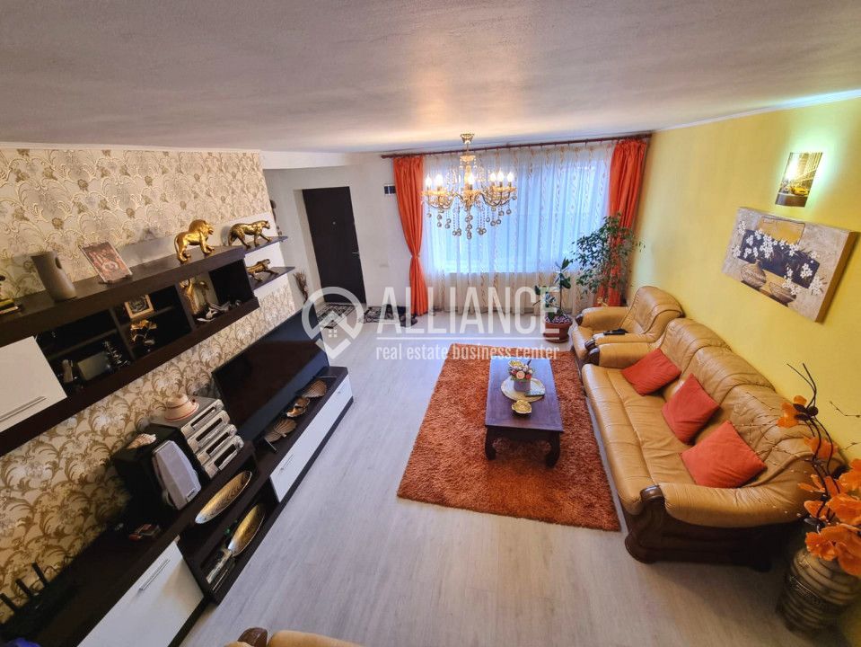Brătianu Constanta(COD 07) Vila -  P+1+M cu 7 camere - Poză 1