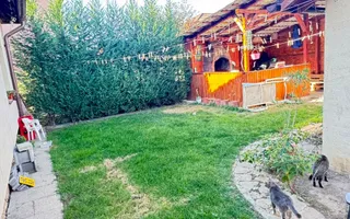 🏡 CASĂ DE VÂNZARE ÎNTR-O ZONĂ BUNĂ – CONFORT, SPAȚIU ȘI POSIBILITATE - Poză 12