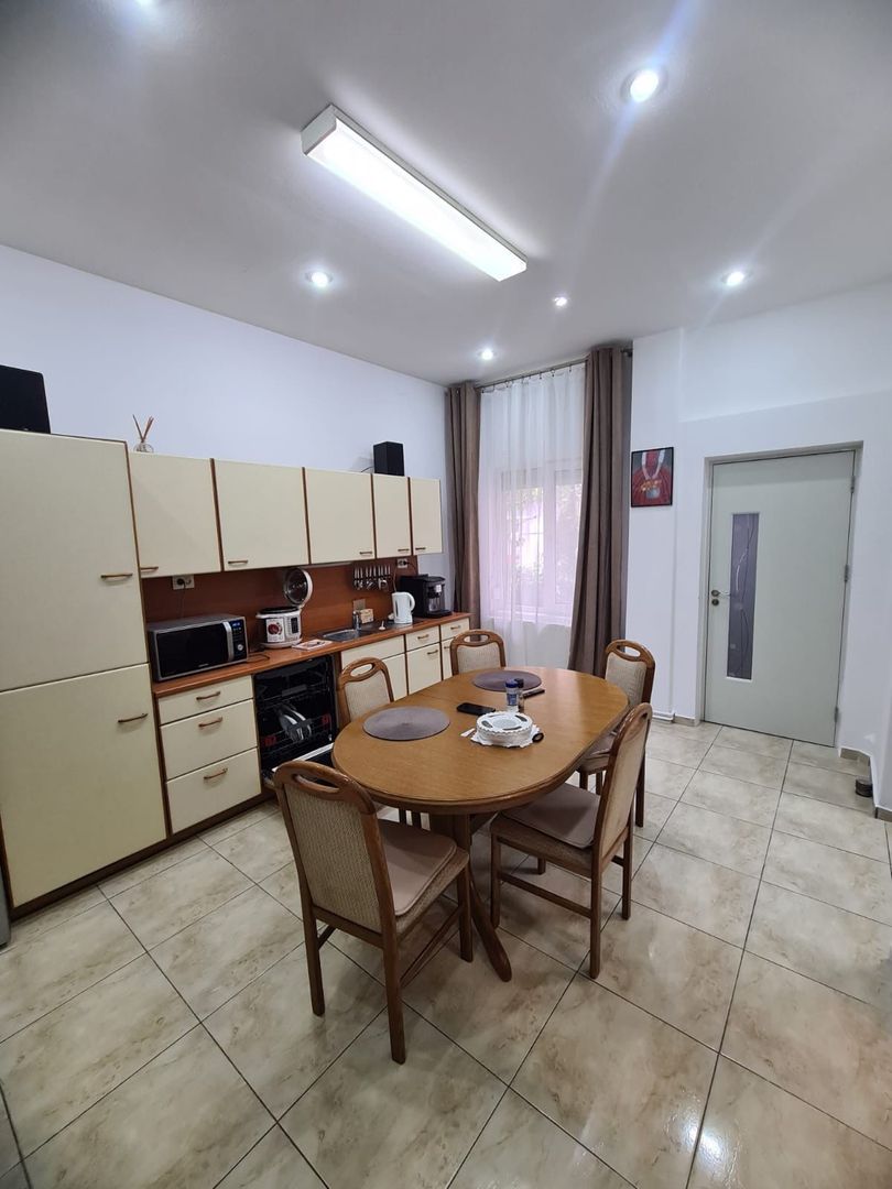 Apartament 3 camere - zona Sinaia - Poză 2