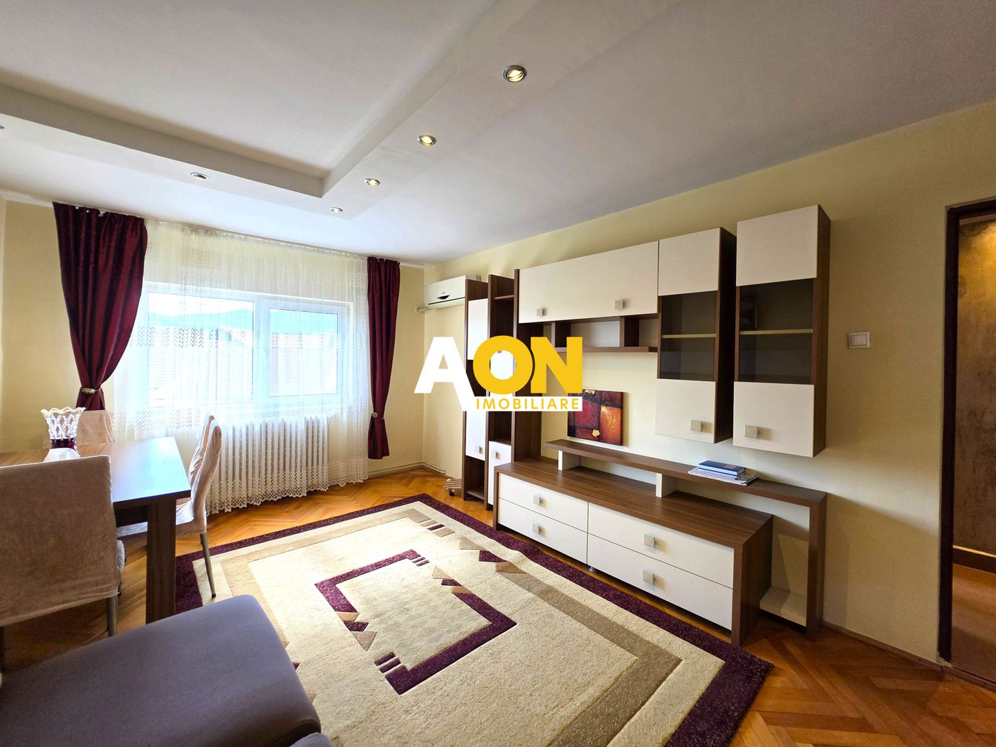 Apartament 3 camere, etaj 2, mobilat, utilat, zona Tolstoi Cetate - Poză 2