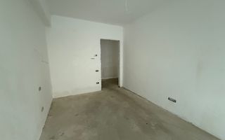 Apartament 4 Camere de Vanzare - Poză 8