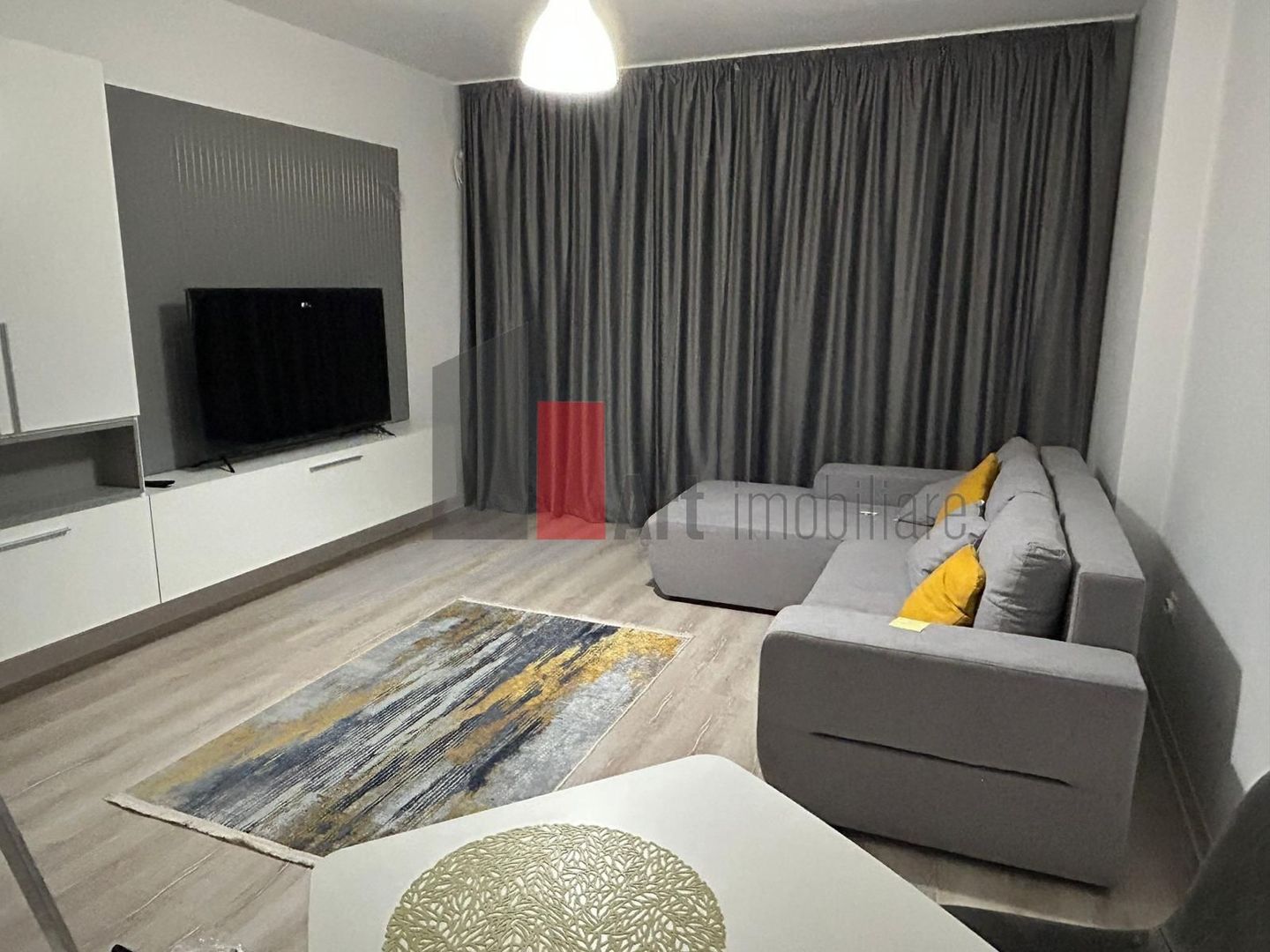 Apartament cu 2 camere de inchiriat-Pacii - Poză 2
