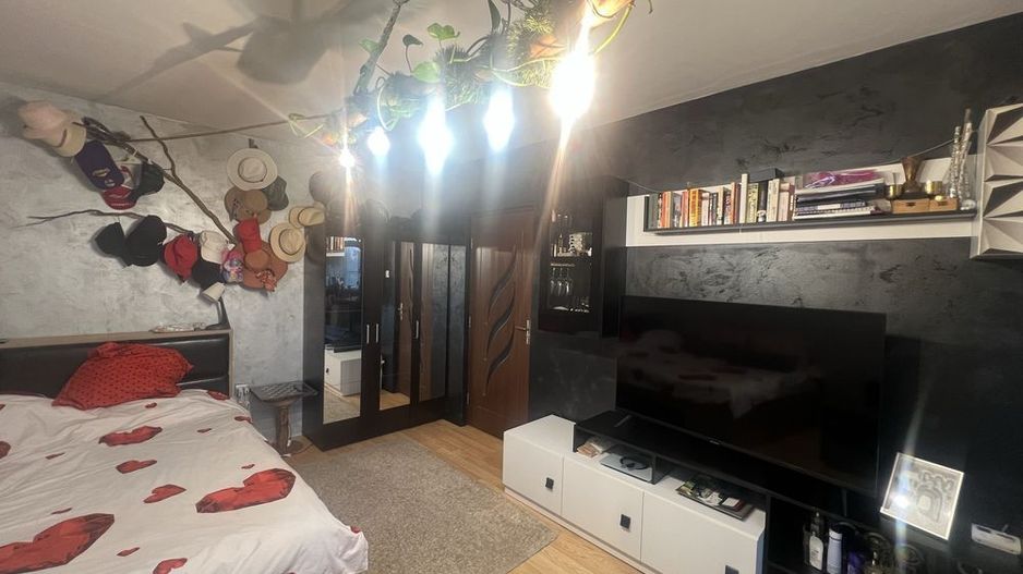 Apartament 2 camere de vanzare zona Tomis Nord - decomandat - Poză 3