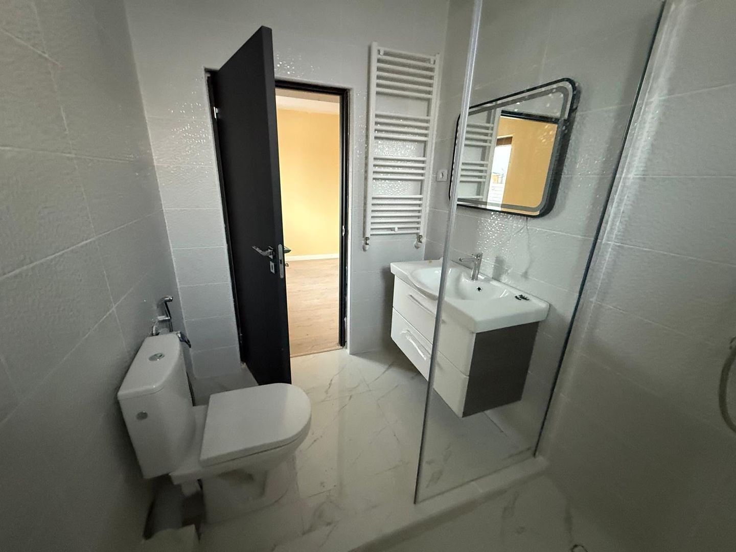 Casă spațioasă de închiriat în Clinceni, 120 mp + curte 535 mp - Poză 12