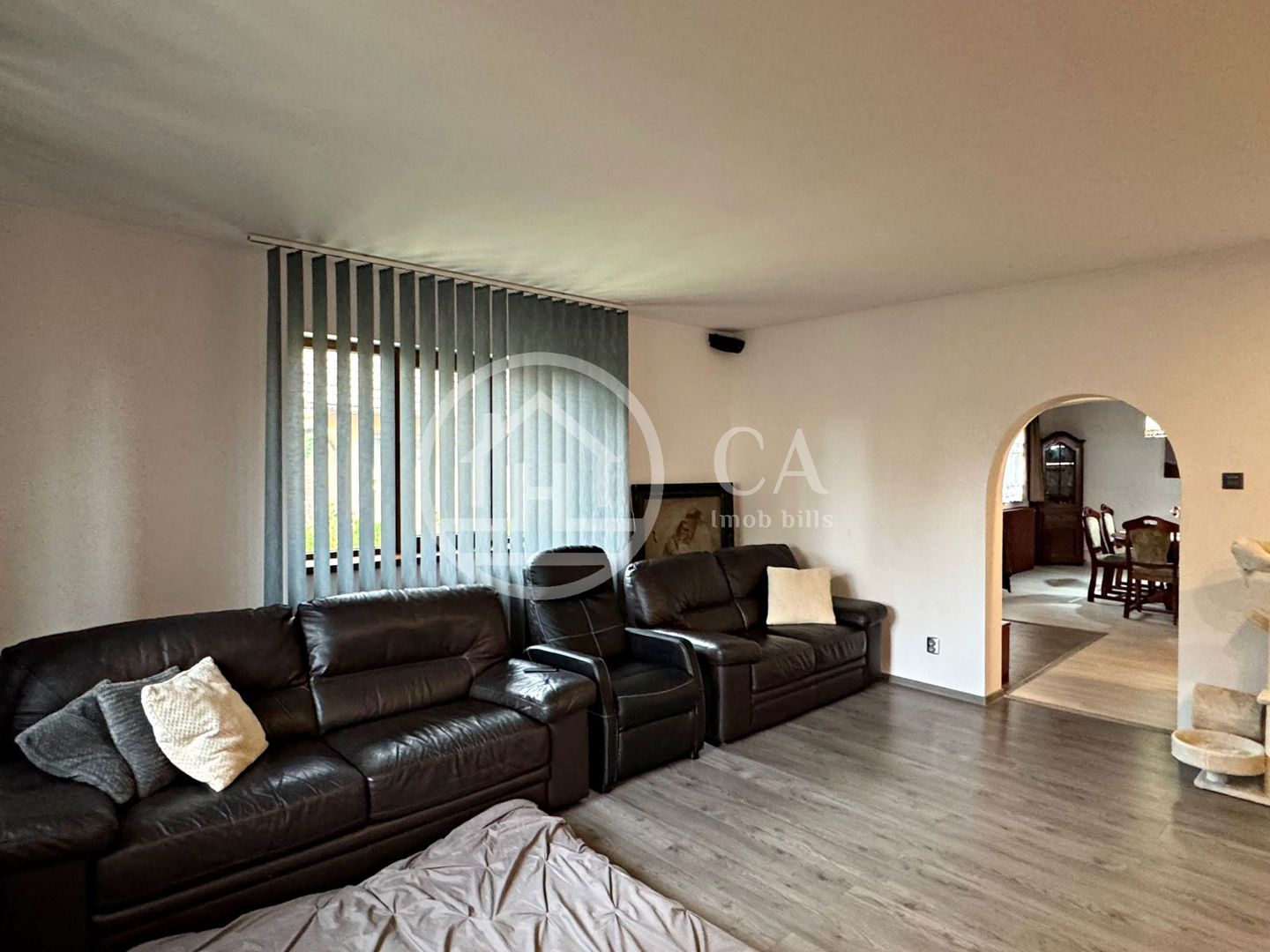 Casă de vânzare cu 4 camere si teren de 1000 mp in Salard, Bihor - Poză 15