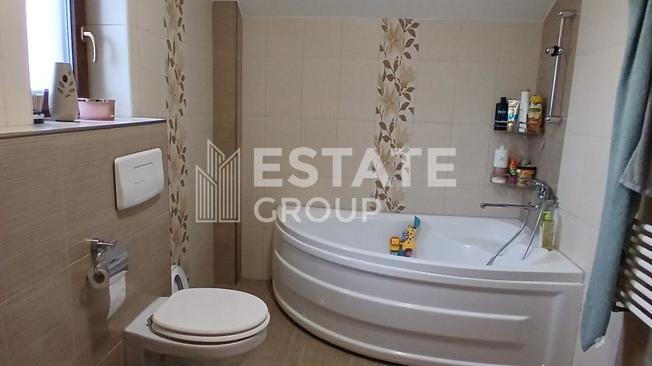 Casa individuala cu 4 camere in Dumbravita - Poză 11