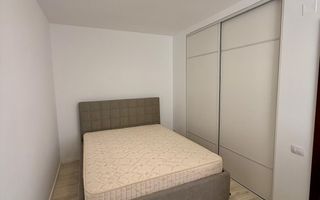 Apartament CENTRAL, living open space, dormitor, zona 7 strazi - Poză 3