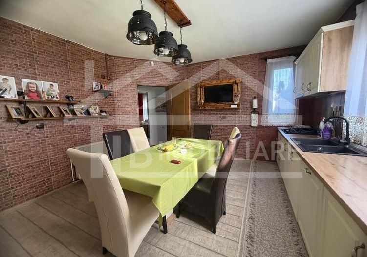 Casa cu 5 camere, 213mp, Zona Santana de Mures - Poză 9