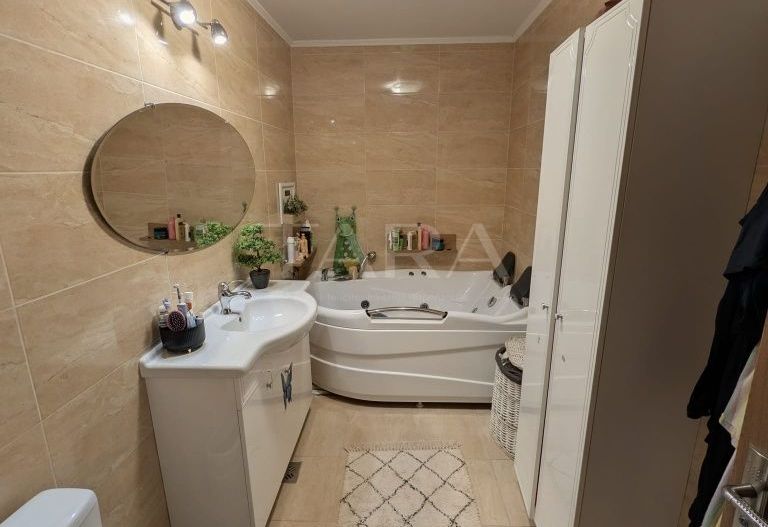 Apartament cu 3 camere, balcon închis, parcare cu CF separat. - Poză 7