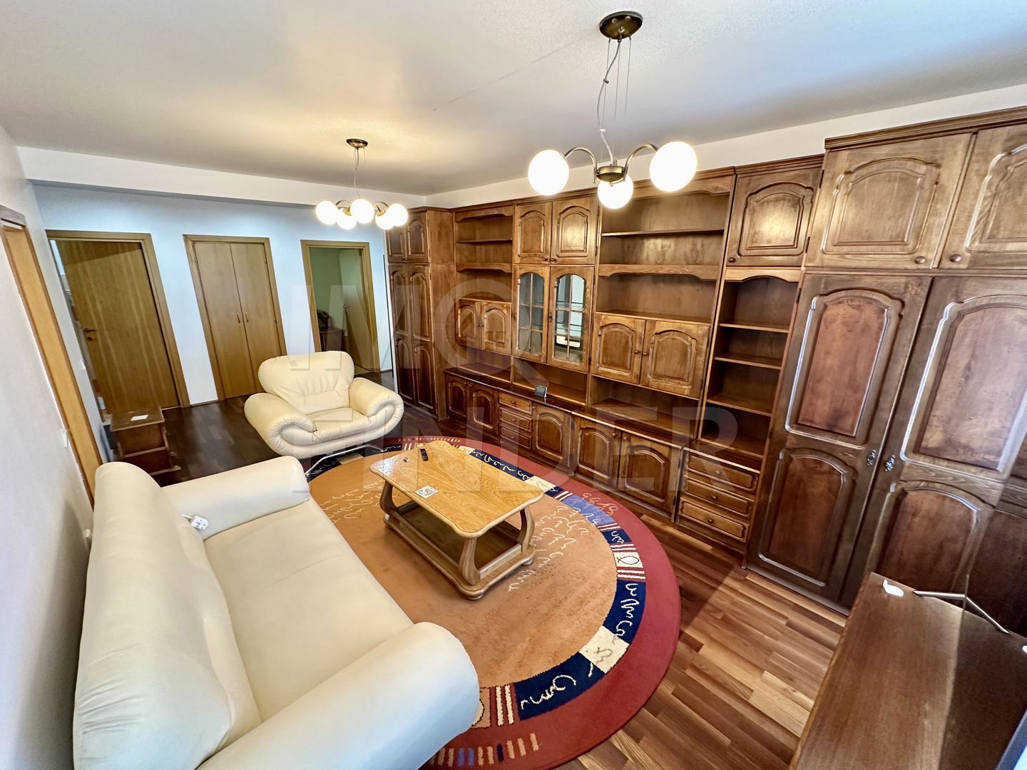 Vânzare  apartament 4 camere Buna Ziua, garaj, beci, parter inalt - Poză 2