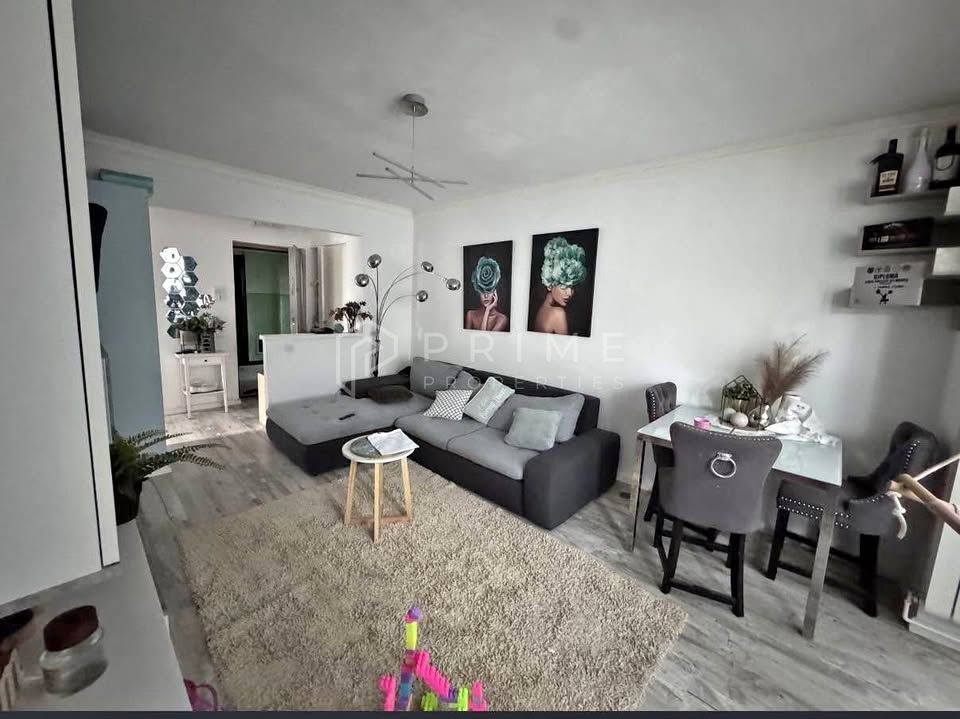 Apartament cu 3 camere complet renovat – zonă centrală, Târgu Mureș - Poză 1