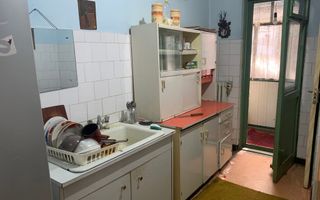 ofer spre vanzare apartament 3 camere zona Splai Mihai Viteazul, etaj - Poză 3