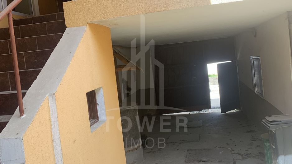 Casă în centrul Cisnădioarei cu 243mp de locuit și teren de 936mp - Poză 8