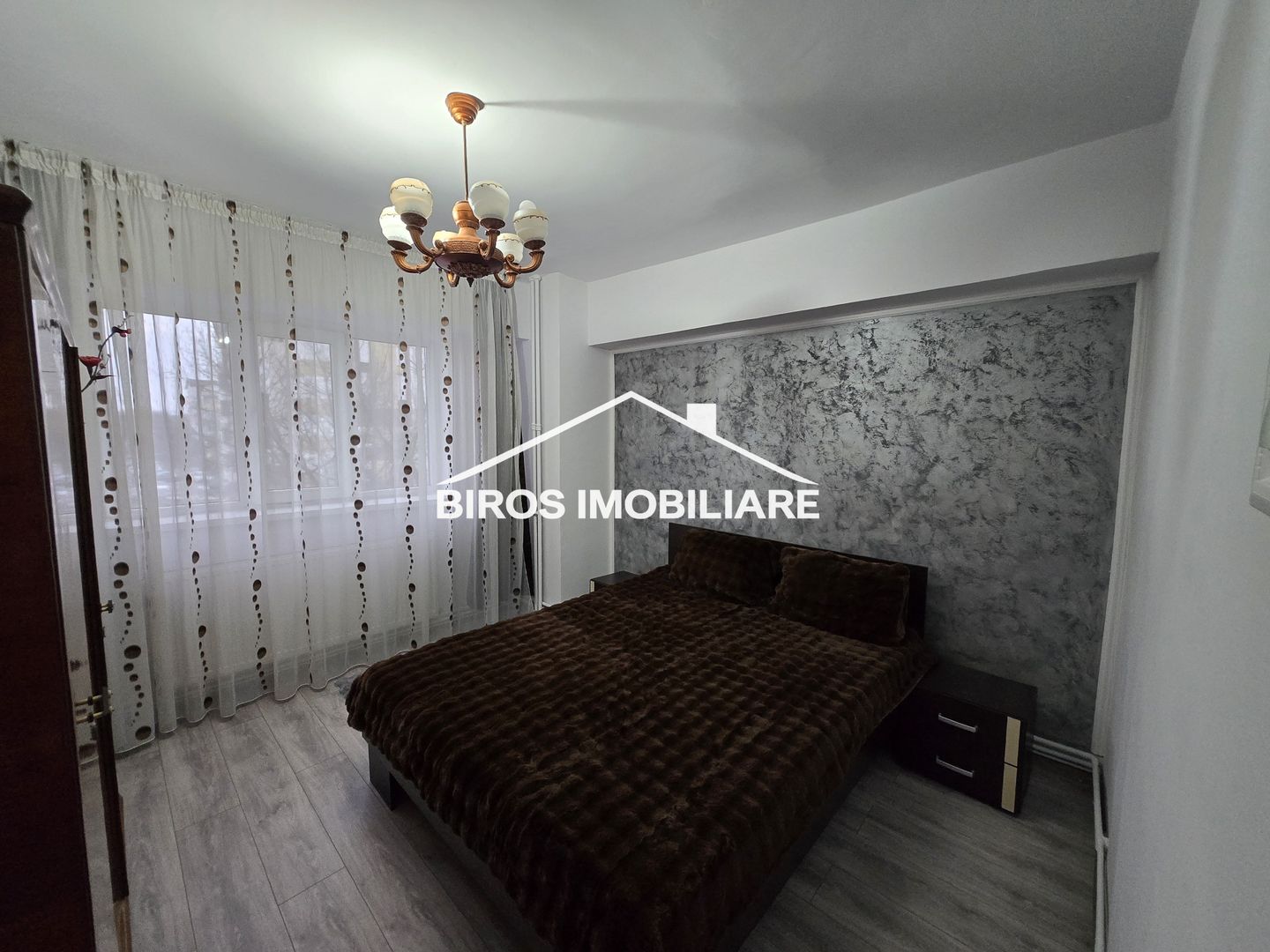 4 camere | Rovine – Părculeț - Poză 1
