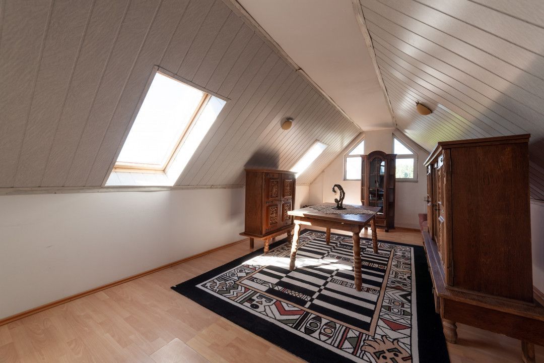 Casa visurilor cu livada roditoare si gradina amenajata - Poză 14