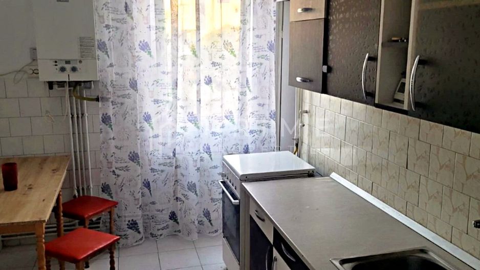 De închiriat: Apartament modern 3 camere, recent renovat | Etaj 3/4 - Poză 4