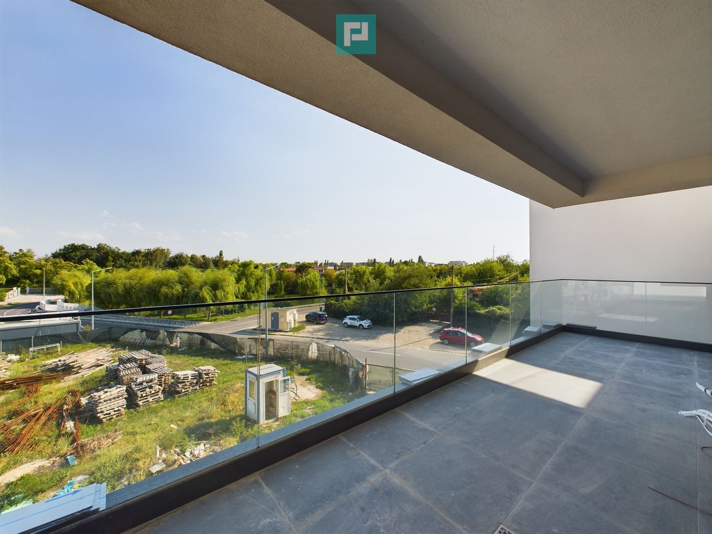 Apartament modern cu 4 camere, curte și terasă – liniște și confort ap - Poză 4