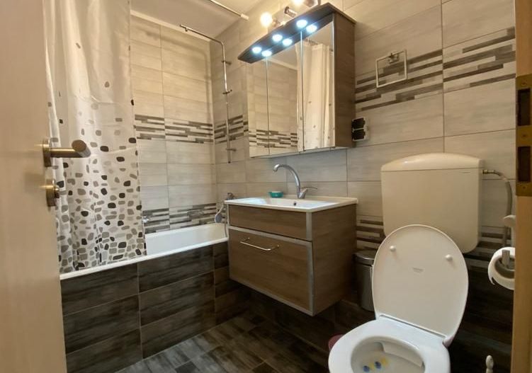 Apt 4 camere, luminos, intim - Poză 5