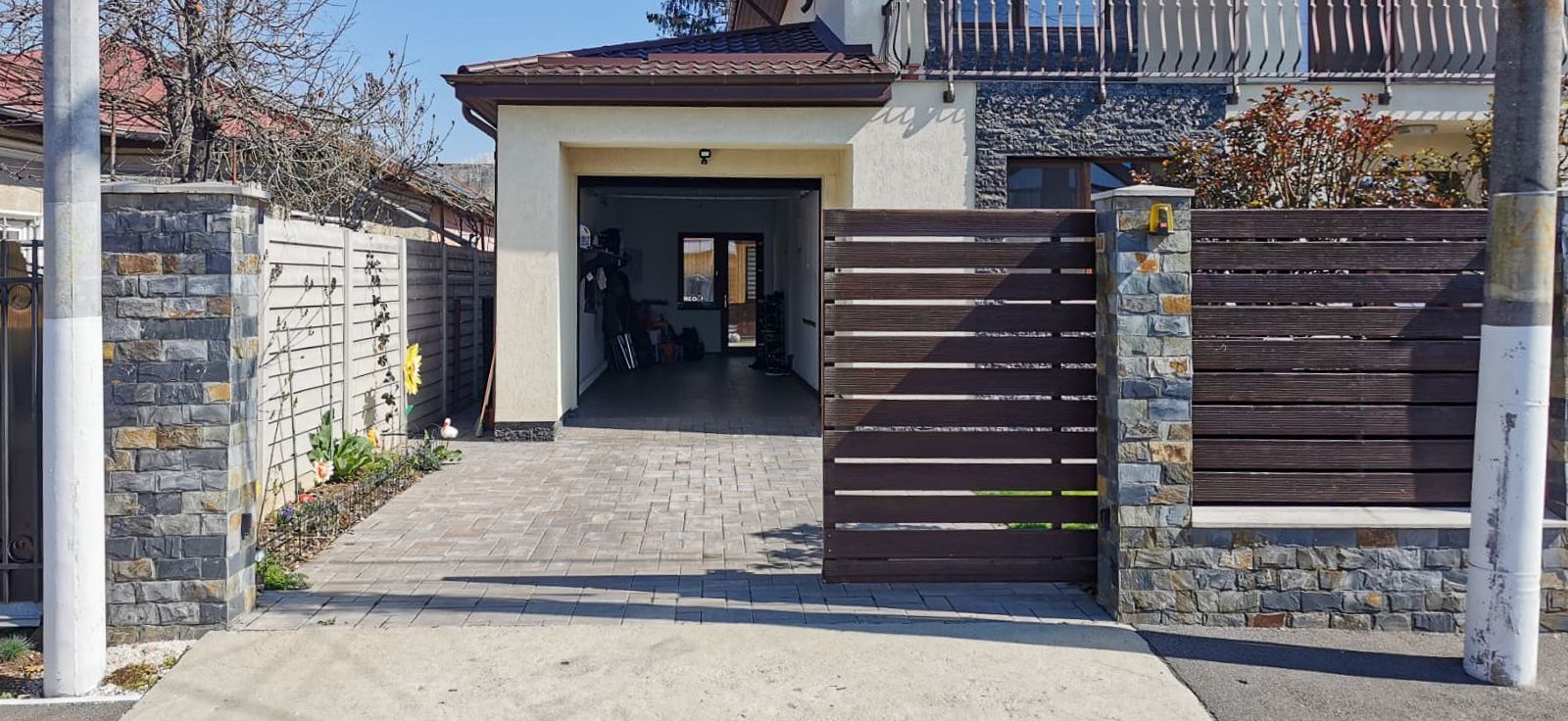 Descoperă Eleganța și Rafinamentul: Vila de Vis pe un lot generos - Poză 27