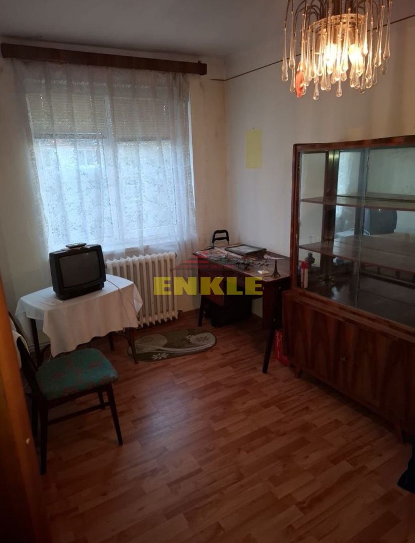 De vanzare apartament cu 3 camere, Str. Stefan Luchian - Poză 2