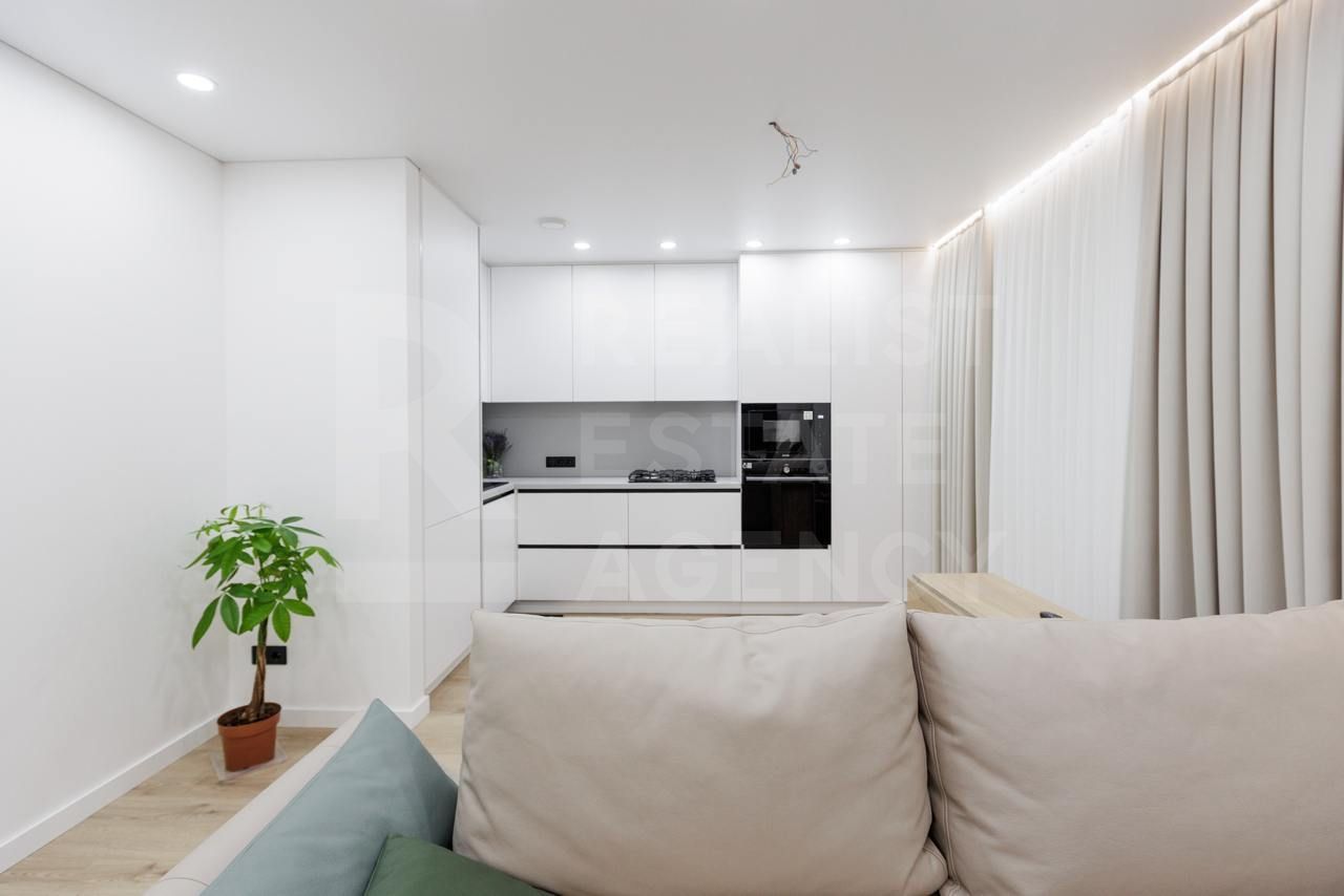 Vânzare, apartament, 1 cameră + living, strada Jubiliară, Codru - Poză 3