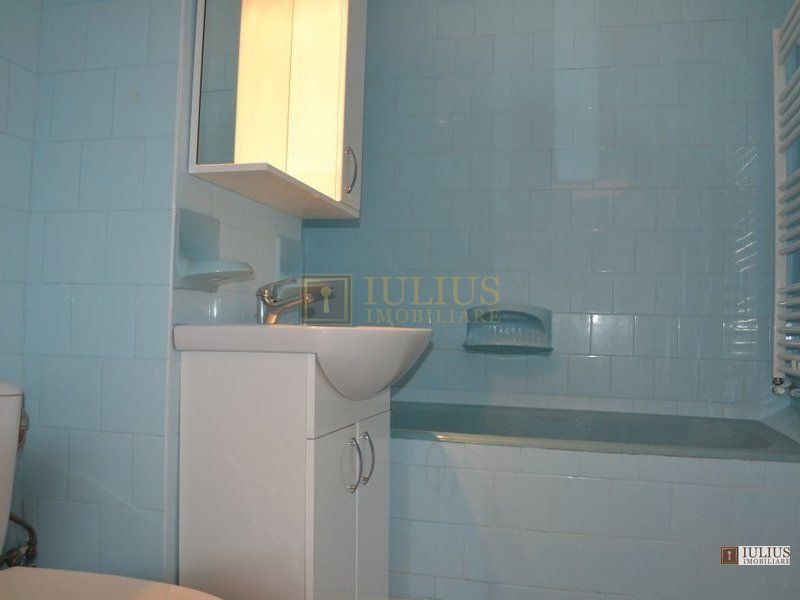 3 camere amenajat modern, cu centrala proprie(Include ctr Anaf). - Poză 15