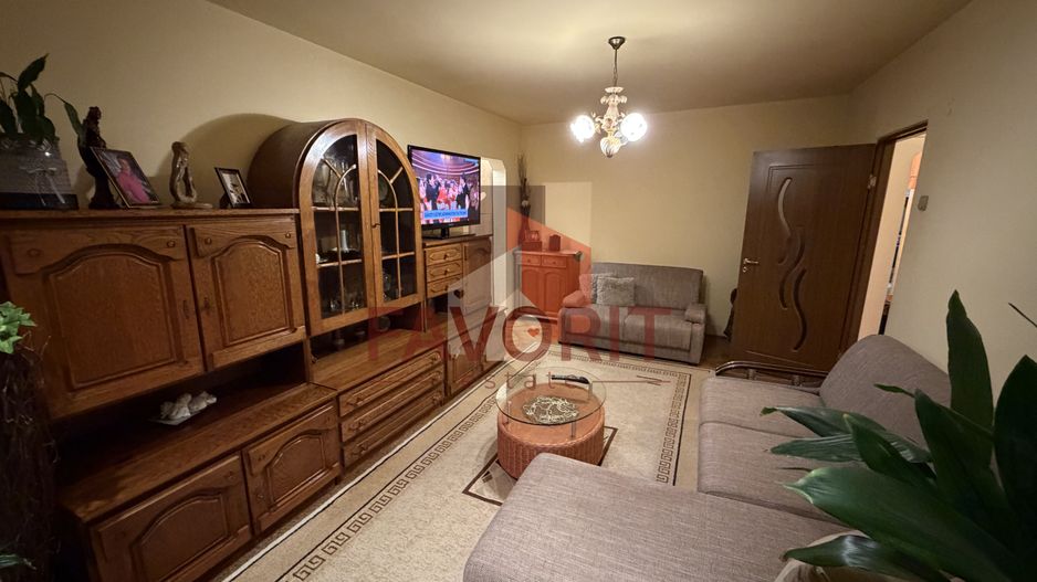 Etaj intermediar. Mobilat. Pozitie excelenta - Poză 2