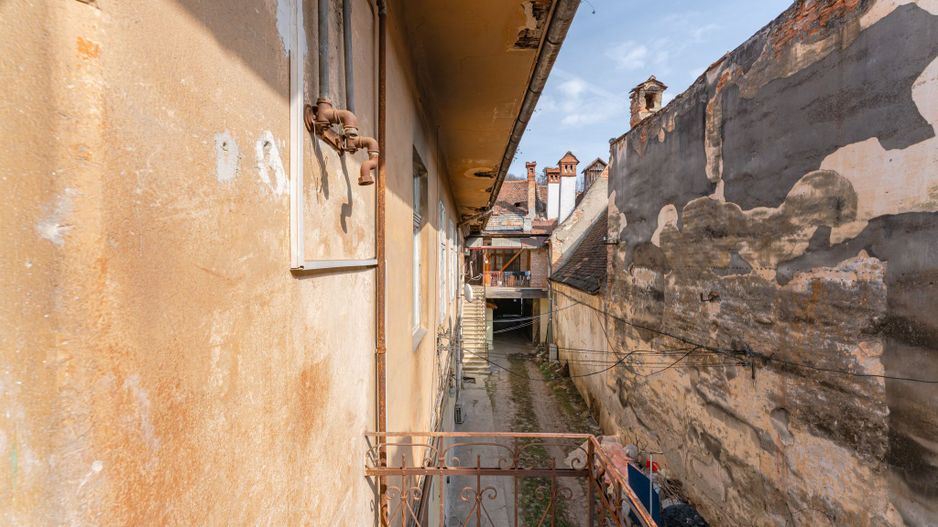 Clădire de vânzare în Brașovul Vechi | 16 camere | Potențial de dezvoltare - Poză 7