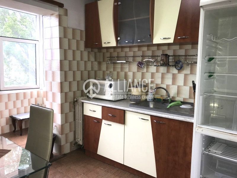 GARA-ABATOR- Apartament de 3 camere foarte spatios si luminos! - Poză 7