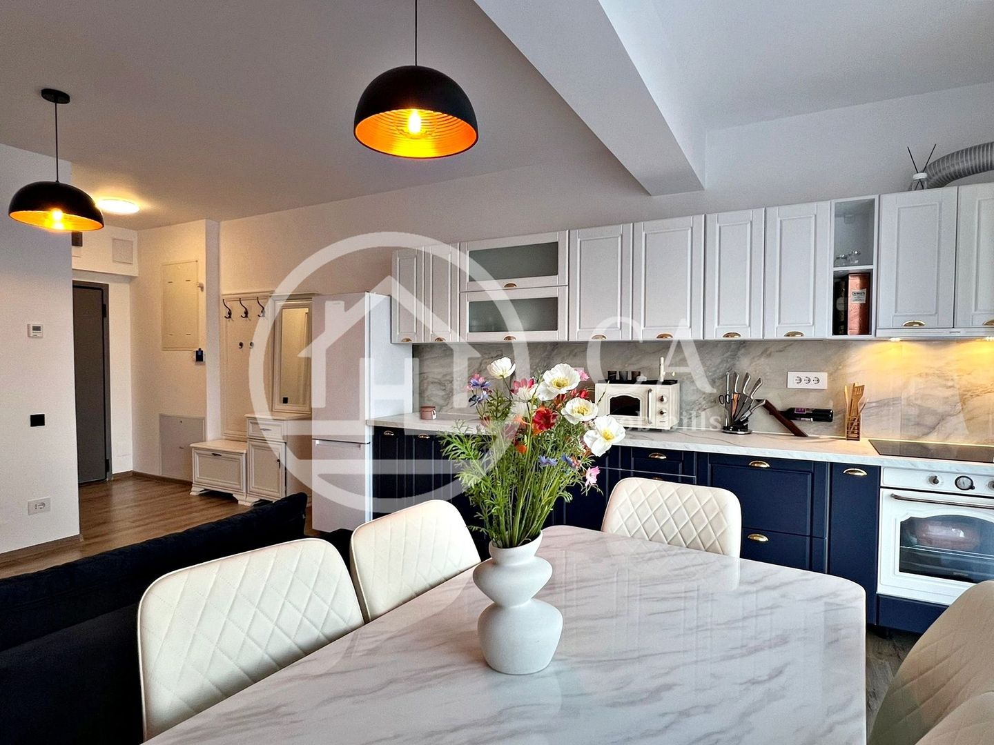 Apartament cu 3 camere de inchiriat in cartierul Luceafarul, Oradea - Poză 1