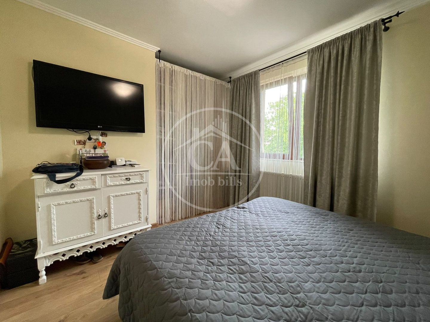Casa de vanzare cu 3 camere tip duplex in zona Rogerius Oradea - Poză 6