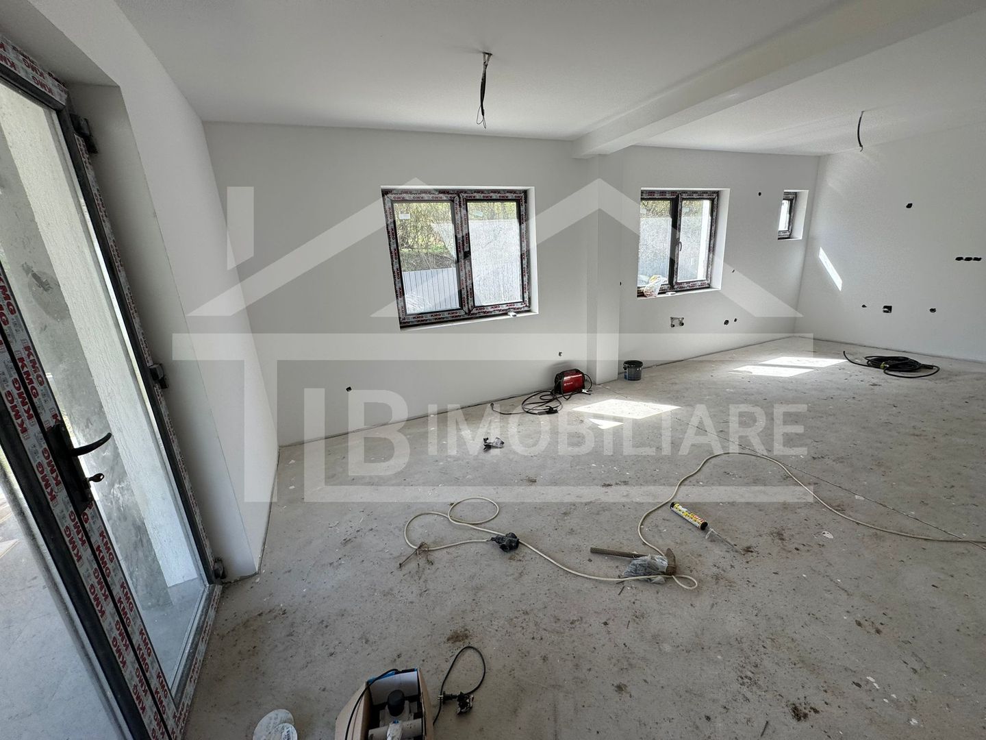 Casa cu 5 camere, 128mp, Zona Corunca - Poză 3