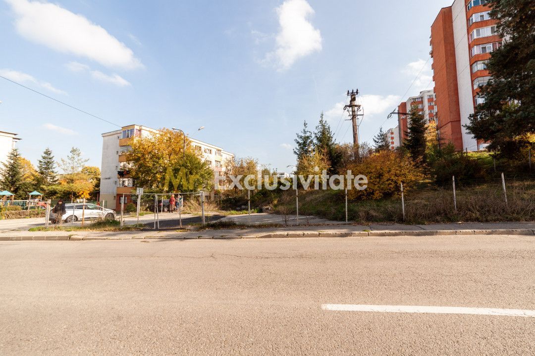 Teren stradal pe colț - Ideal afacere - front stradal mare - Poză 6