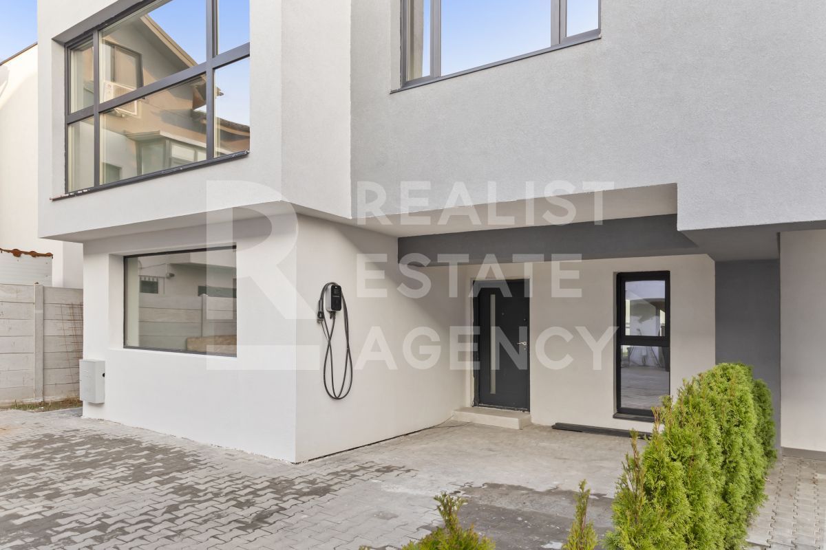 Casă nouă, spațioasă și elegantă, 7 camere, Lângă Pădurea Crețuleasca - Poză 49