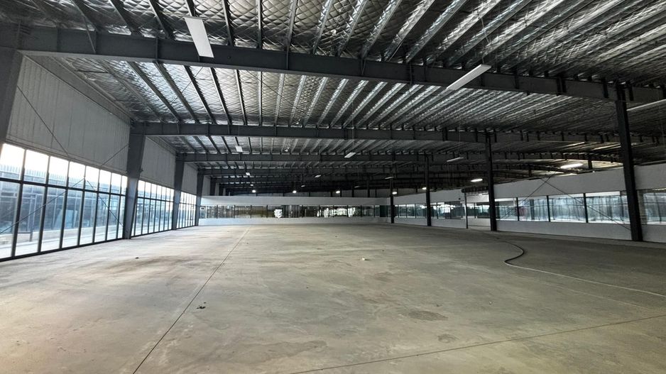 Spatii comerciale, industriale, logistice, birouri, productie, retail - Poză 6