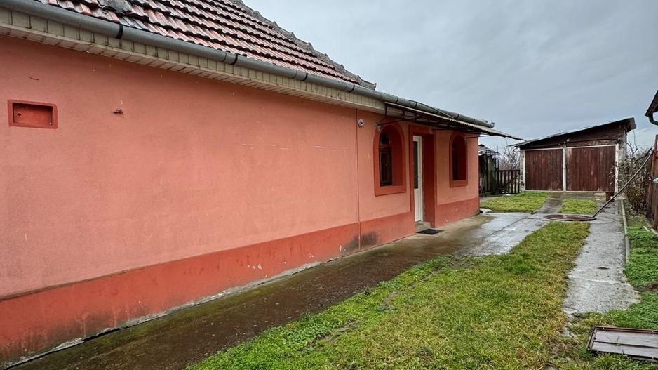 Casa de vanzare zona Sacadat - Poză 9