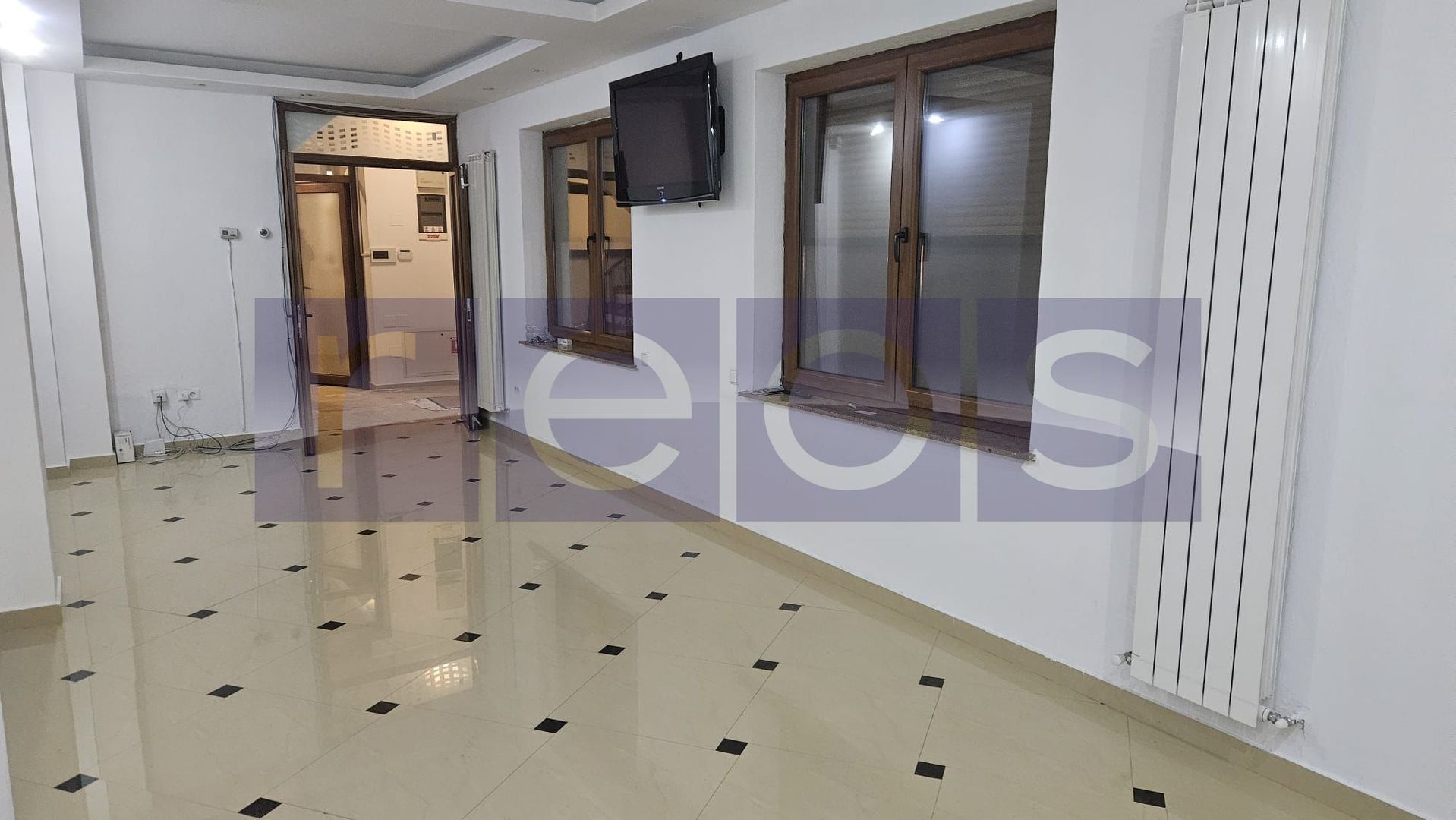 DE VÂNZARE VILA | EXCLUSIVISTĂ ZONA DOMENII | 5 CAMERE | PARCARE ÎN CURTE - Poză 2