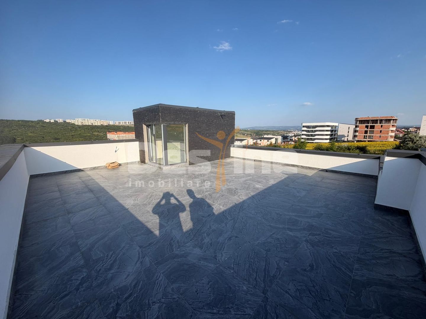 Casă individuală în Rediu – confort, terasă panoramică și acces rapid - Poză 5