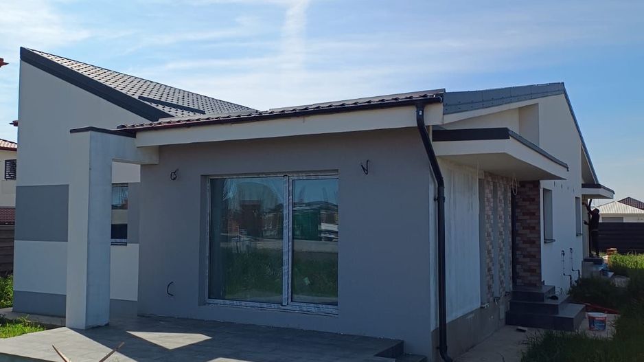 Case pe parter Tunari, zona linistita, curte MARE 350m - Poză 3