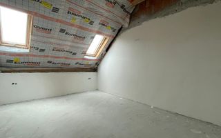 Casa spatioasa cu 1000 mp teren in Aiton - Poză 12