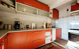 Apartament cu 3 camere decomandate, Cetate - Poză 2