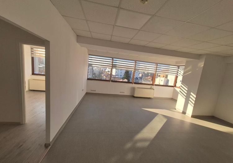 Calea Floreasca, 75 mp, loc parcare subsol, cladire birouri - Poză 1