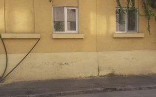 vanzare casa curte - Poză 6