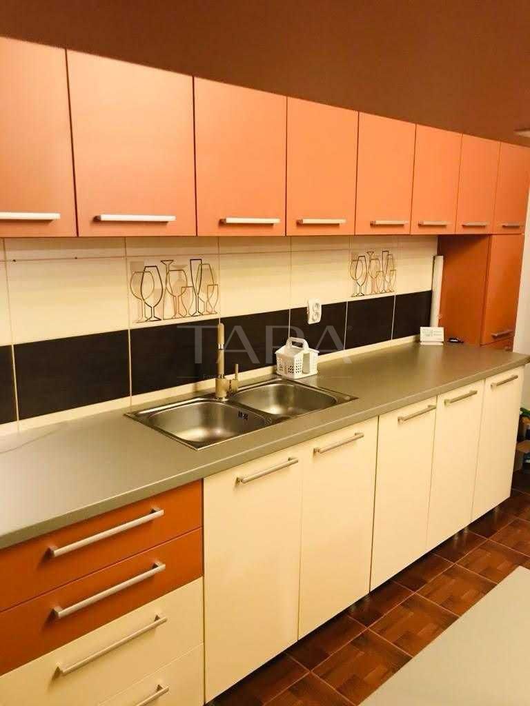 Apartament cu 3 camere, parcare cu CF, balcon 10 mp, zona Eroilor. - Poză 3